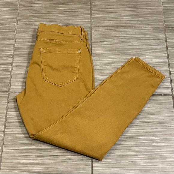 Curve Appeal Mustard Yellow Gold Jeans Pants ankle cropped - Picture 4 of 9